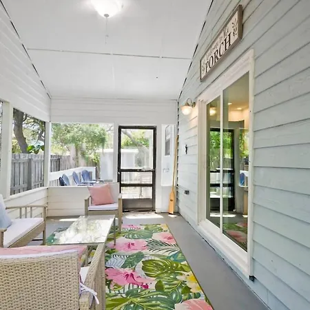The St Augusdream Renovated Beach House Sleeps 8 Walk To Beach St. Augustine Exterior photo